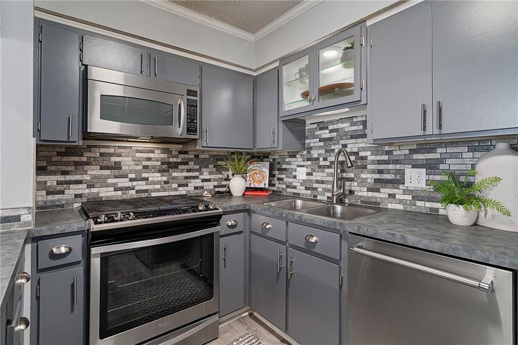 8337 Lowell Avenue Unit: 2