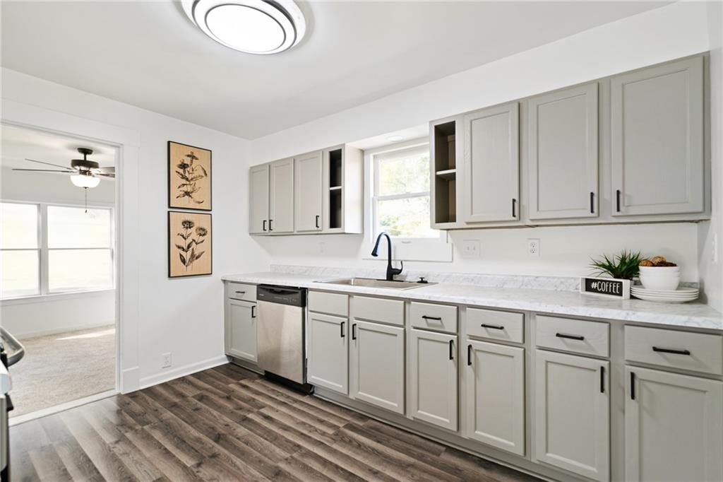 4232 N 79th Street