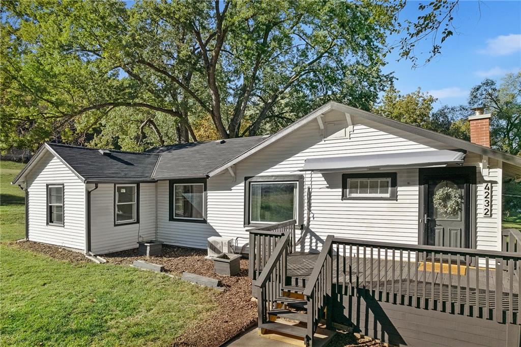4232 N 79th Street