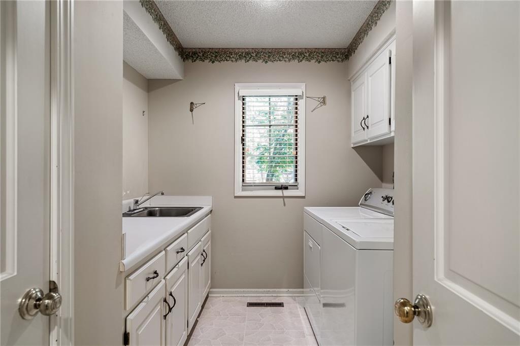 12720 Pawnee Lane