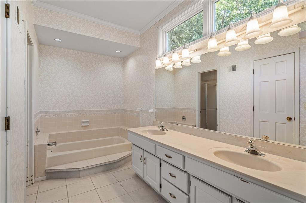 12720 Pawnee Lane