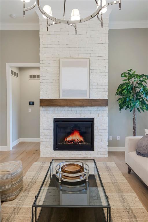 4213 W 158TH Street