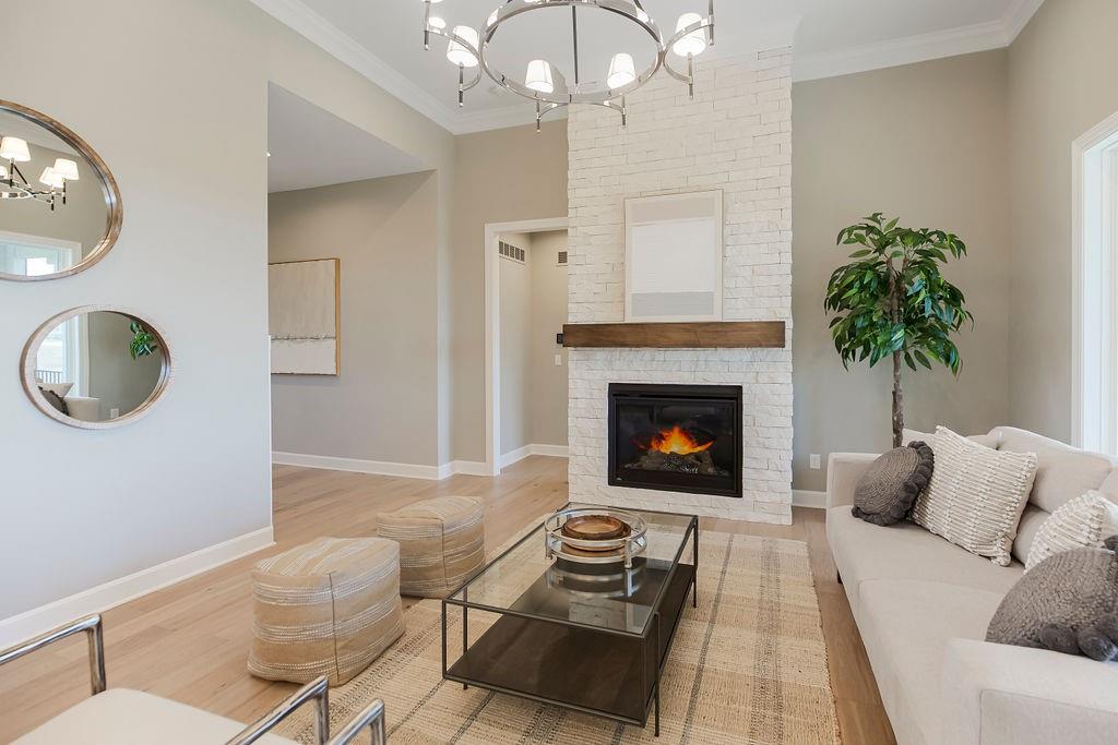 4213 W 158TH Street