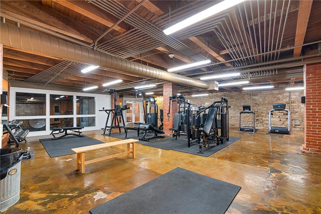 510 Delaware Street Unit: 301