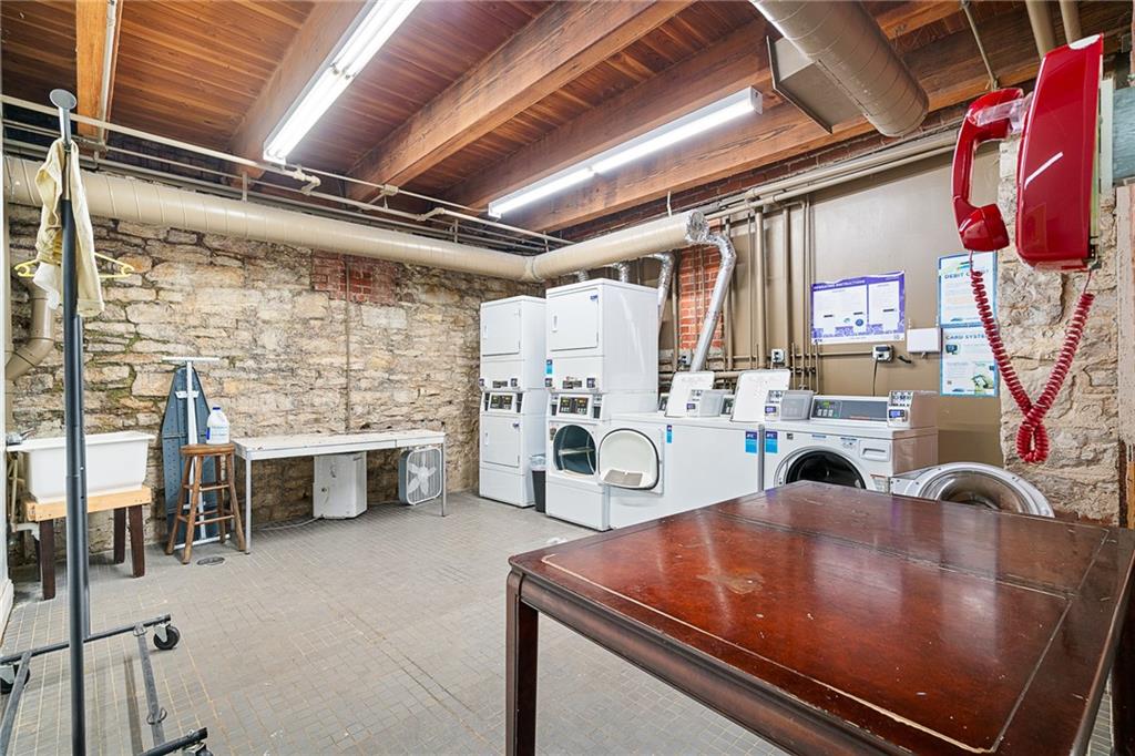 510 Delaware Street Unit: 301