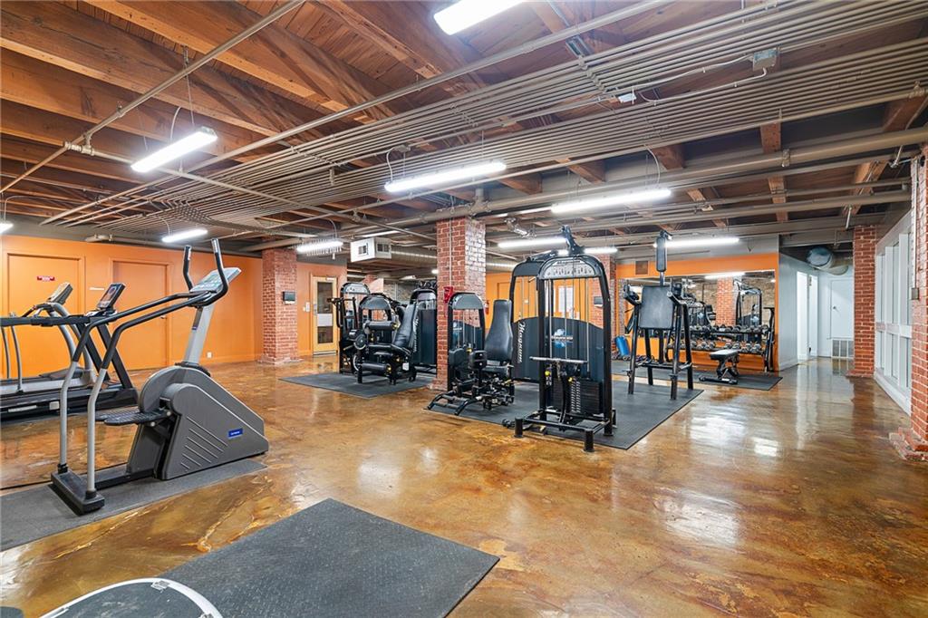 510 Delaware Street Unit: 301