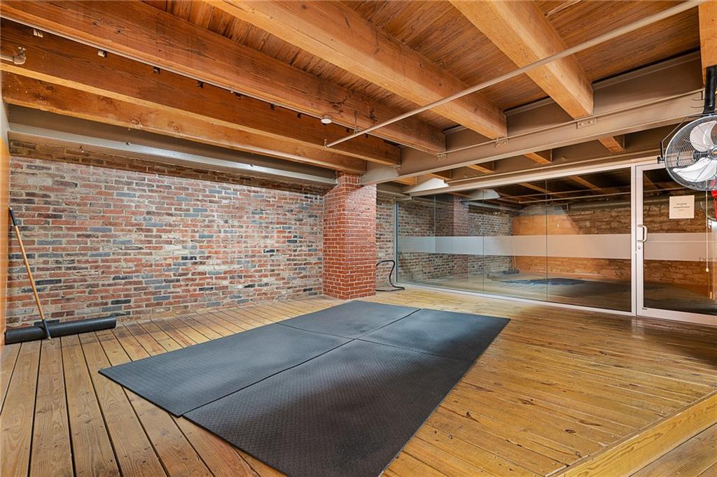 510 Delaware Street Unit: 301