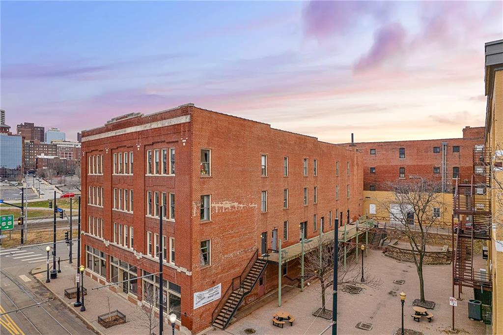 510 Delaware Street Unit: 301