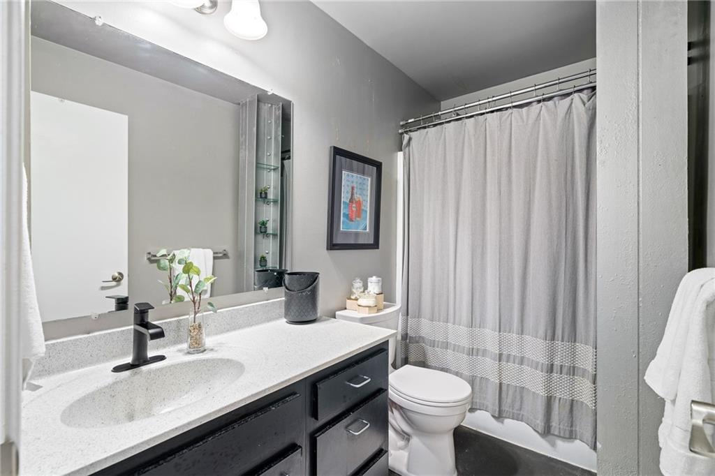 510 Delaware Street Unit: 301