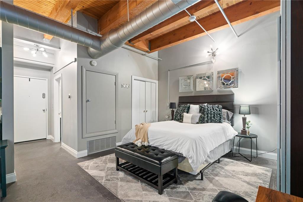 510 Delaware Street Unit: 301