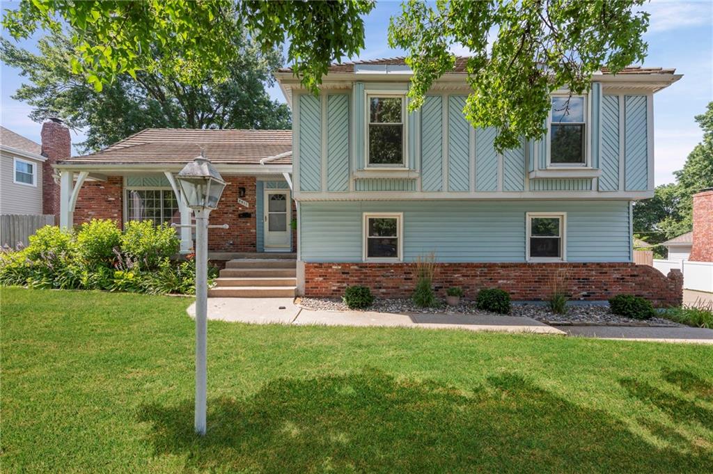 3511 NE 61st Terrace