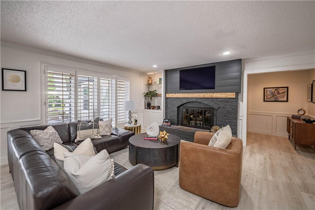 13804 Alhambra Street