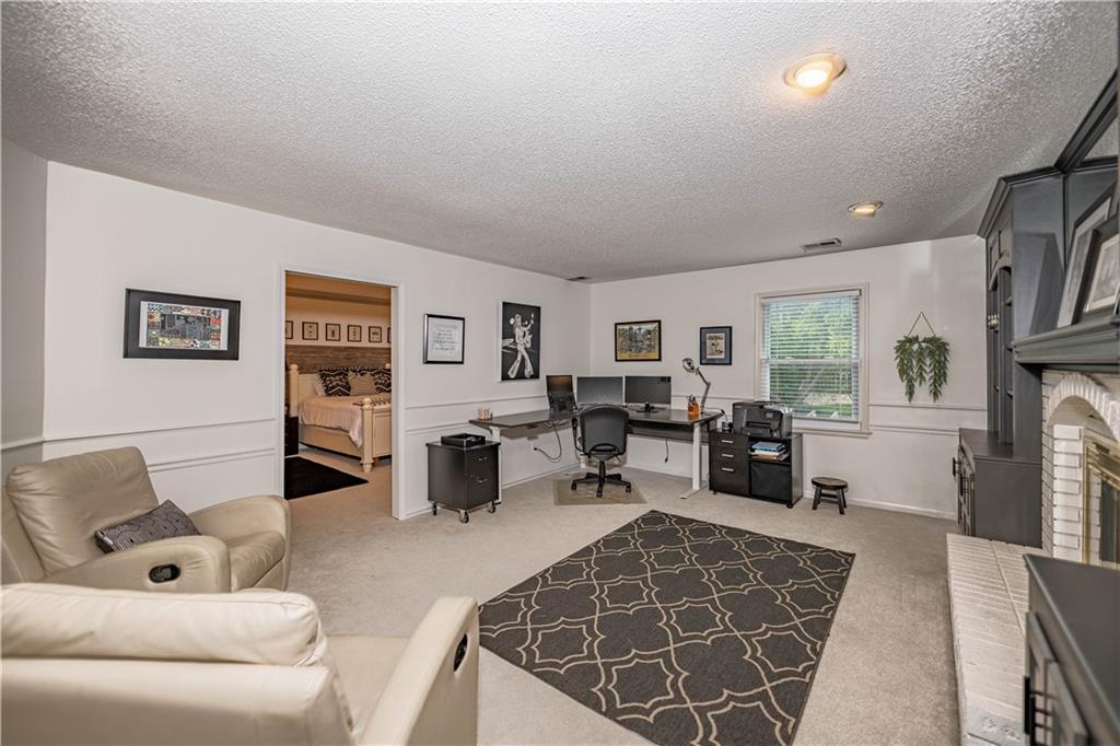 13804 Alhambra Street