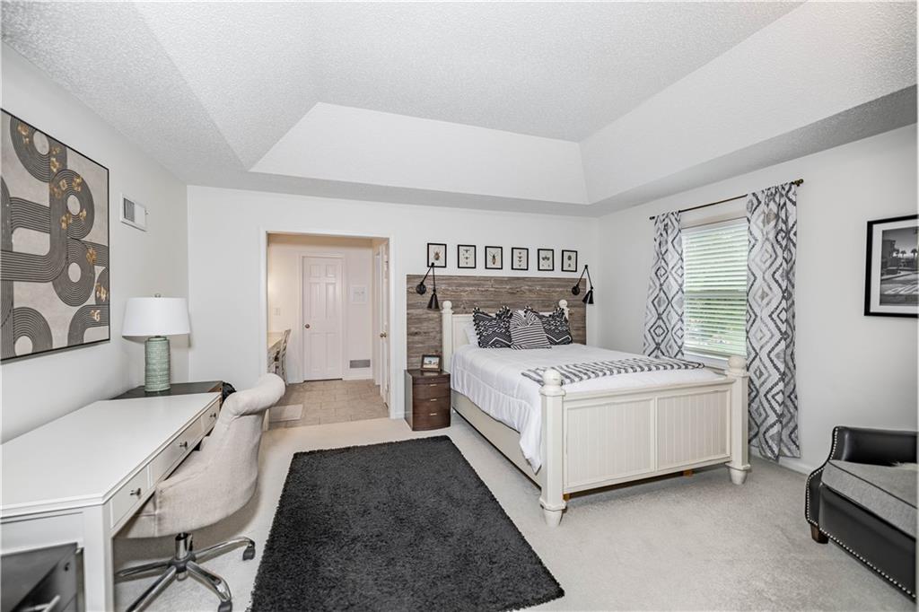 13804 Alhambra Street