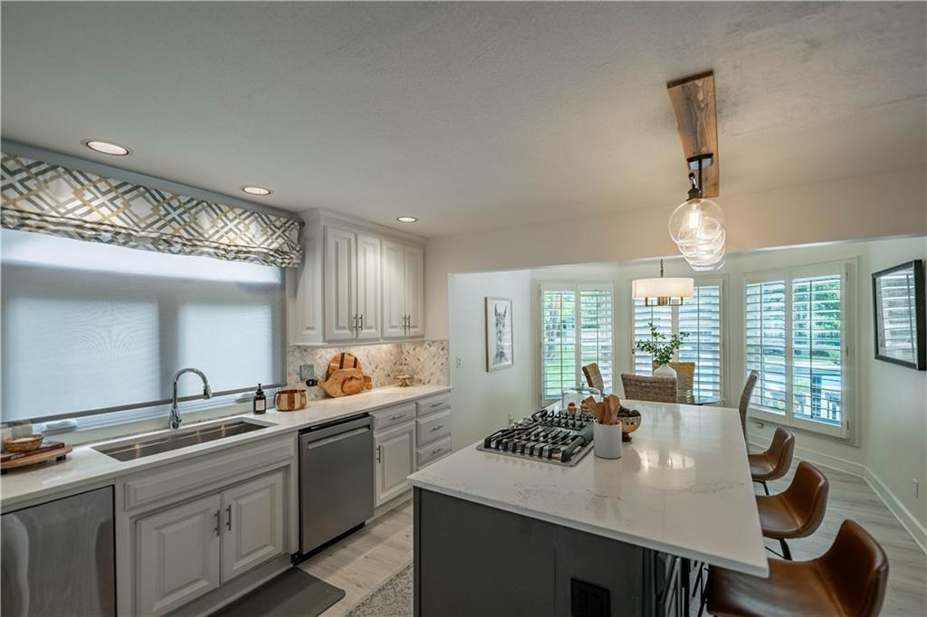 13804 Alhambra Street