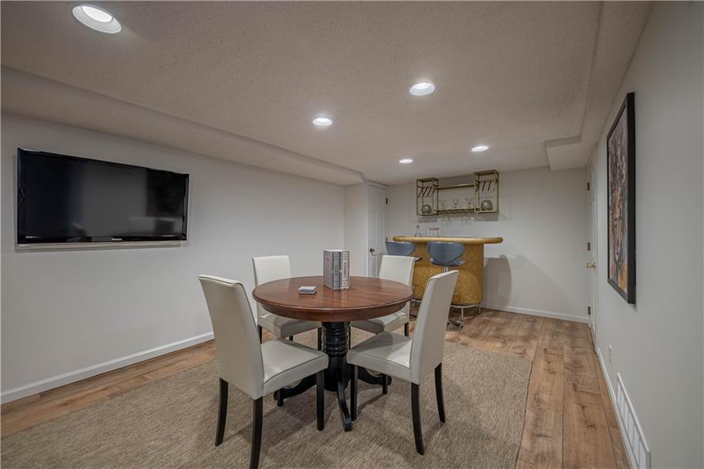 13804 Alhambra Street