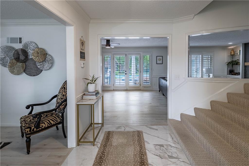 13804 Alhambra Street