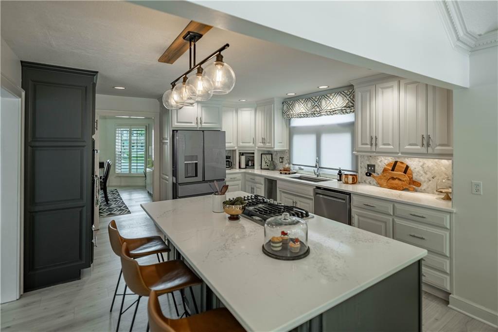 13804 Alhambra Street