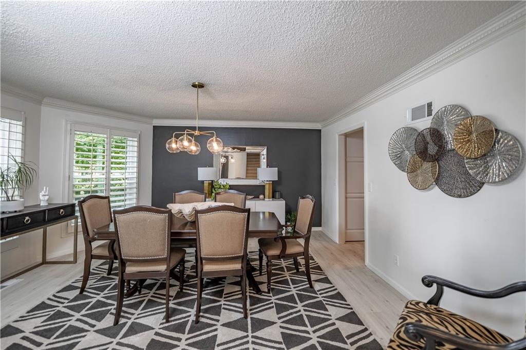 13804 Alhambra Street