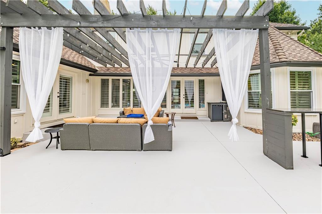 13804 Alhambra Street