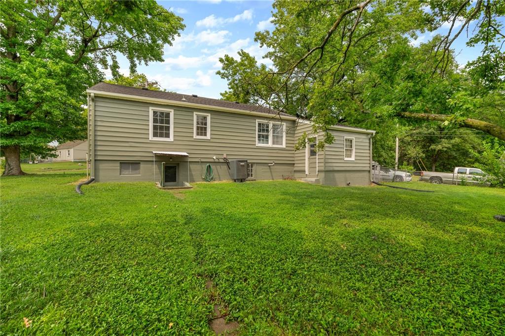 249 Allcutt Avenue