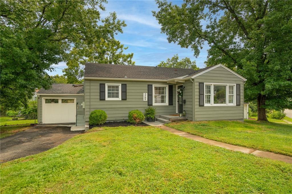 249 Allcutt Avenue