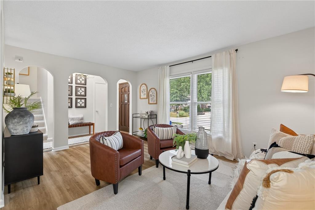 1917 E Jamestown Drive