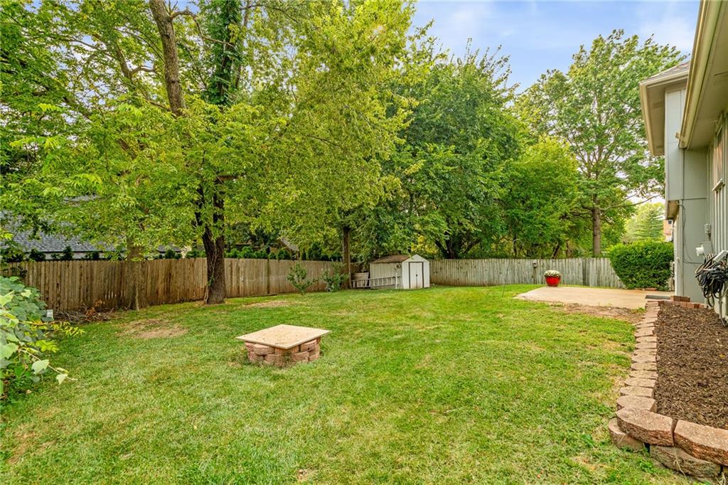 1917 E Jamestown Drive