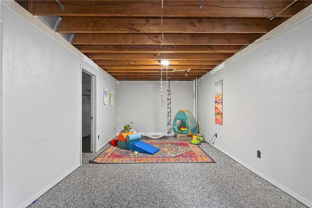 1917 E Jamestown Drive