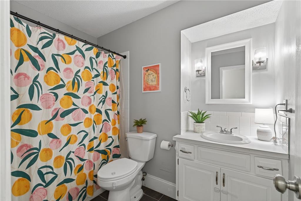 1917 E Jamestown Drive