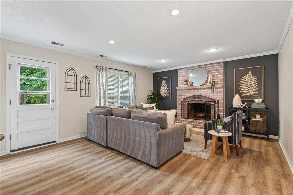 1917 E Jamestown Drive