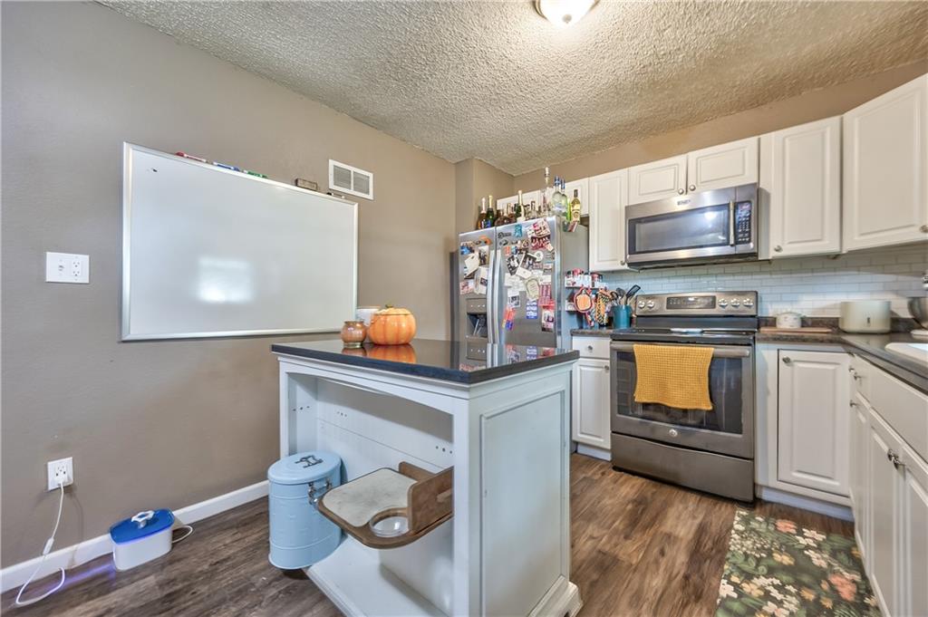 309 SW Moreland School Road