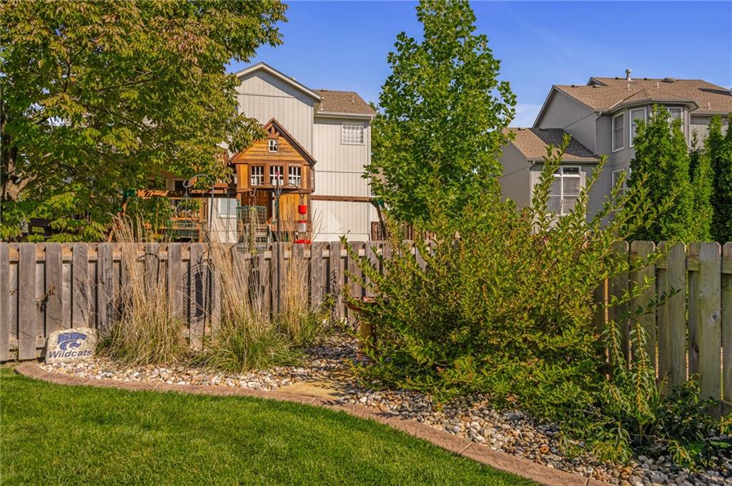 16247 S Avalon Street