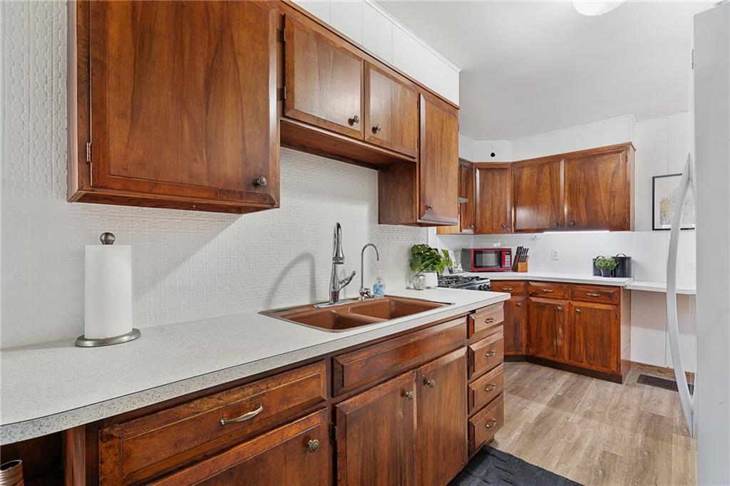 1281 Buchanan Street