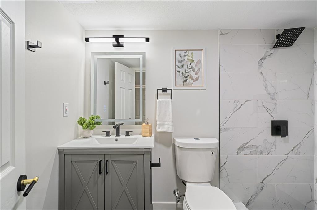 1339 S Hocker Avenue