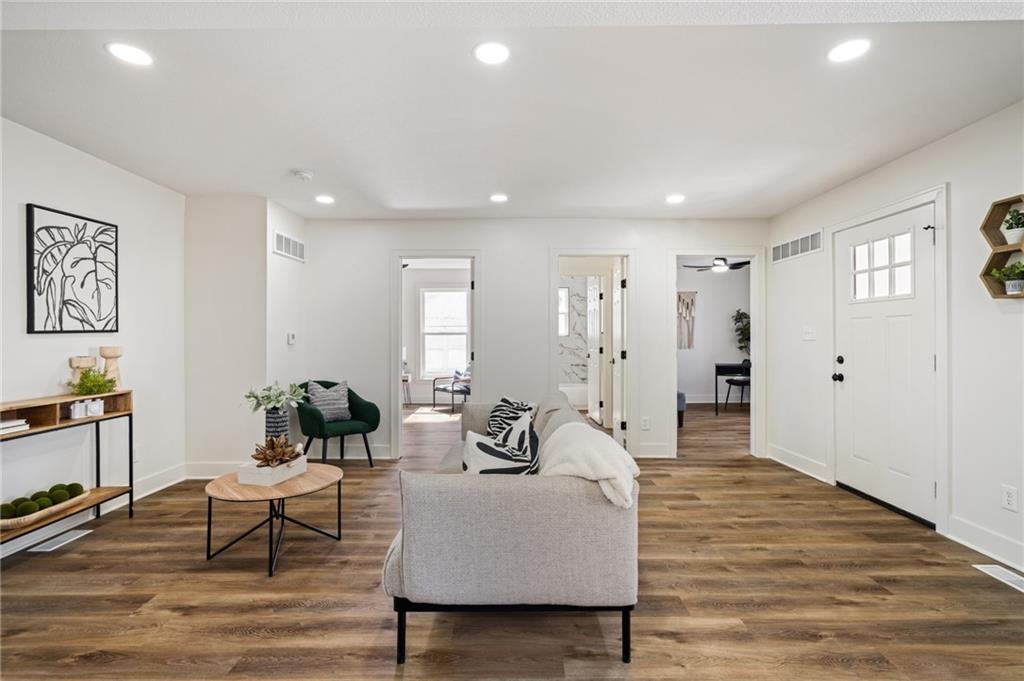 1339 S Hocker Avenue