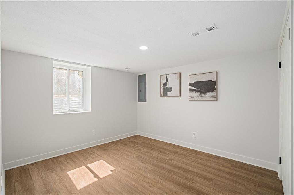 1339 S Hocker Avenue