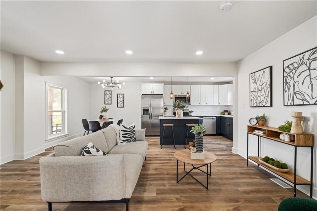 1339 S Hocker Avenue