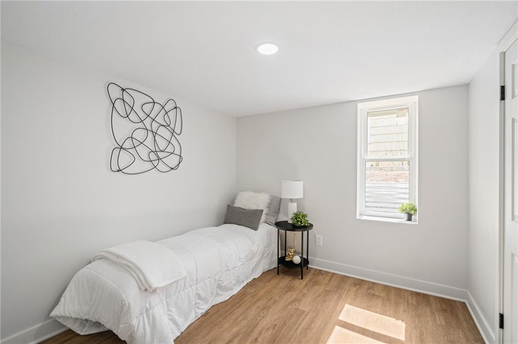 1339 S Hocker Avenue