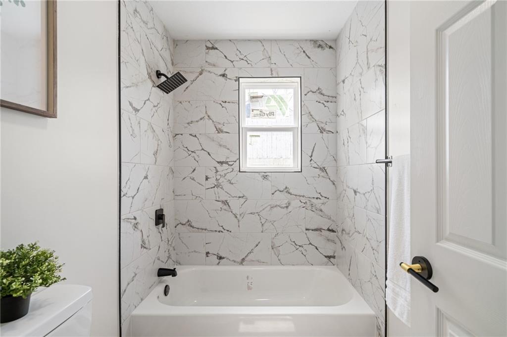 1339 S Hocker Avenue