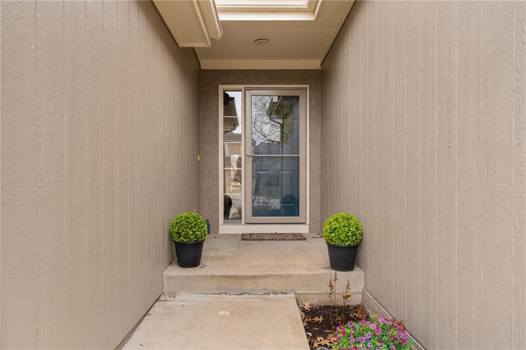 22707 W 73rd St Street