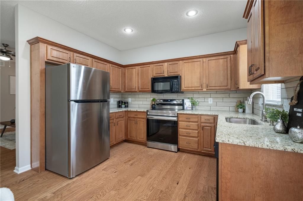 22707 W 73rd St Street