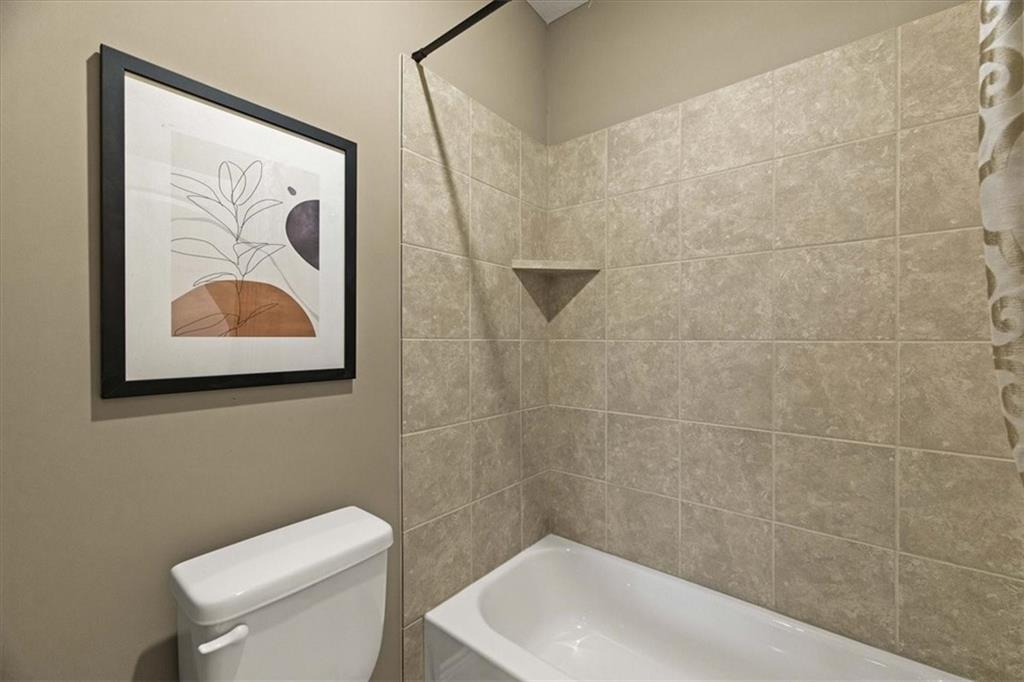 15204 Fontana Street