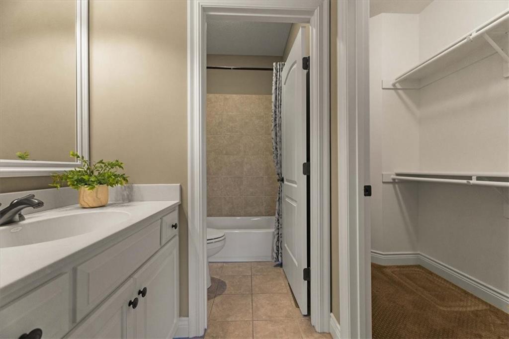 15204 Fontana Street