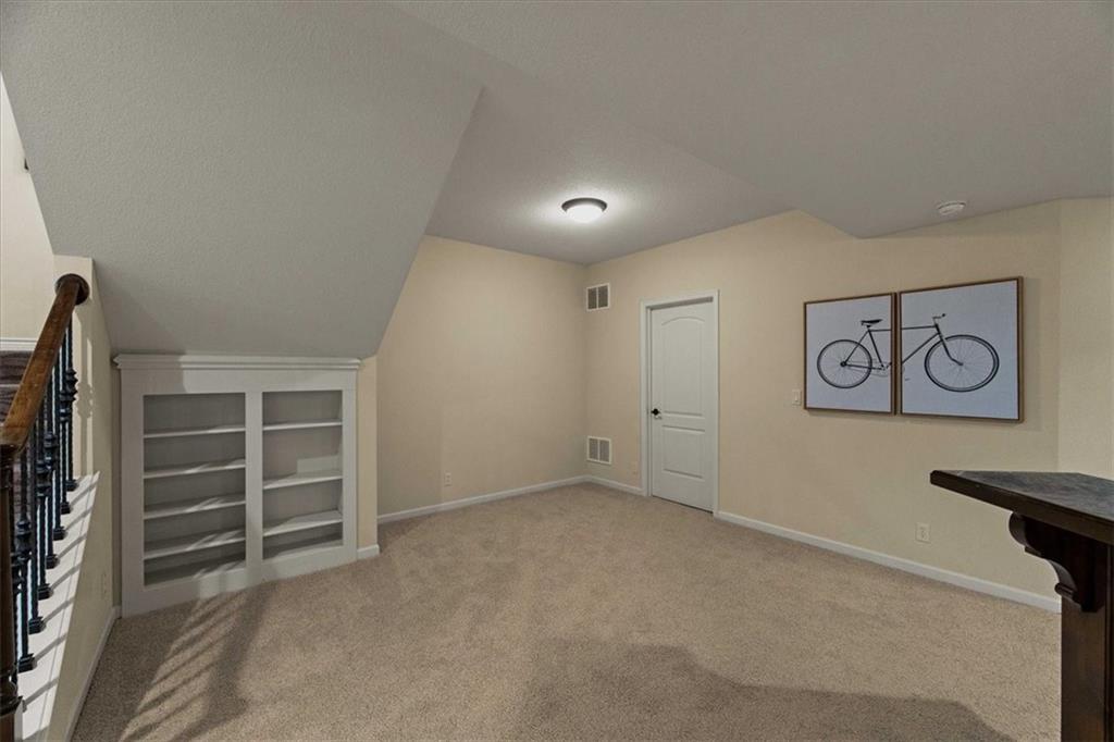 15204 Fontana Street