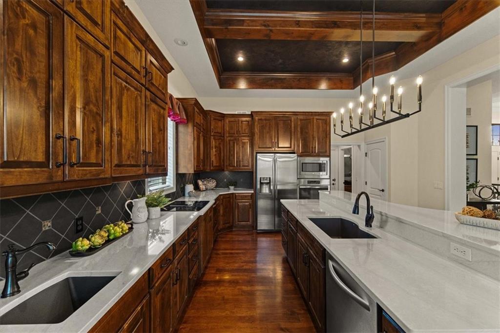 15204 Fontana Street