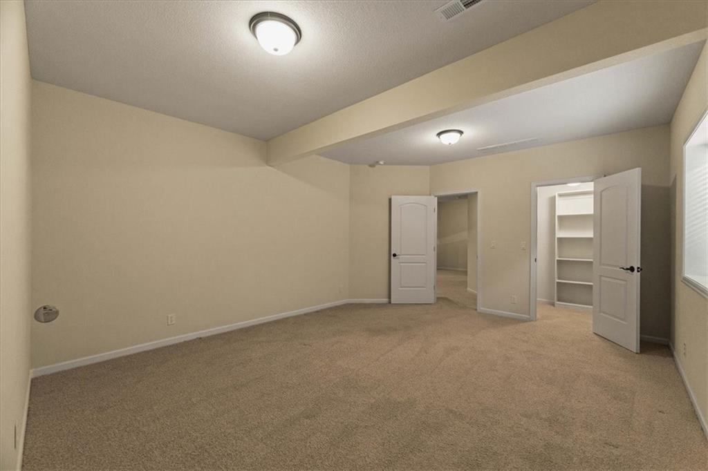 15204 Fontana Street