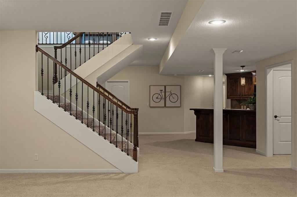 15204 Fontana Street