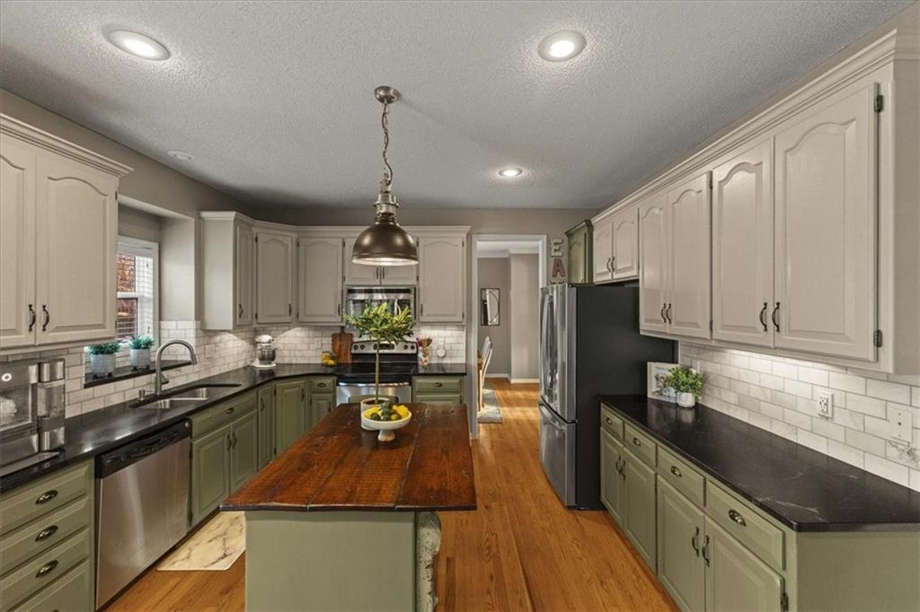 19402 W 209th Terrace