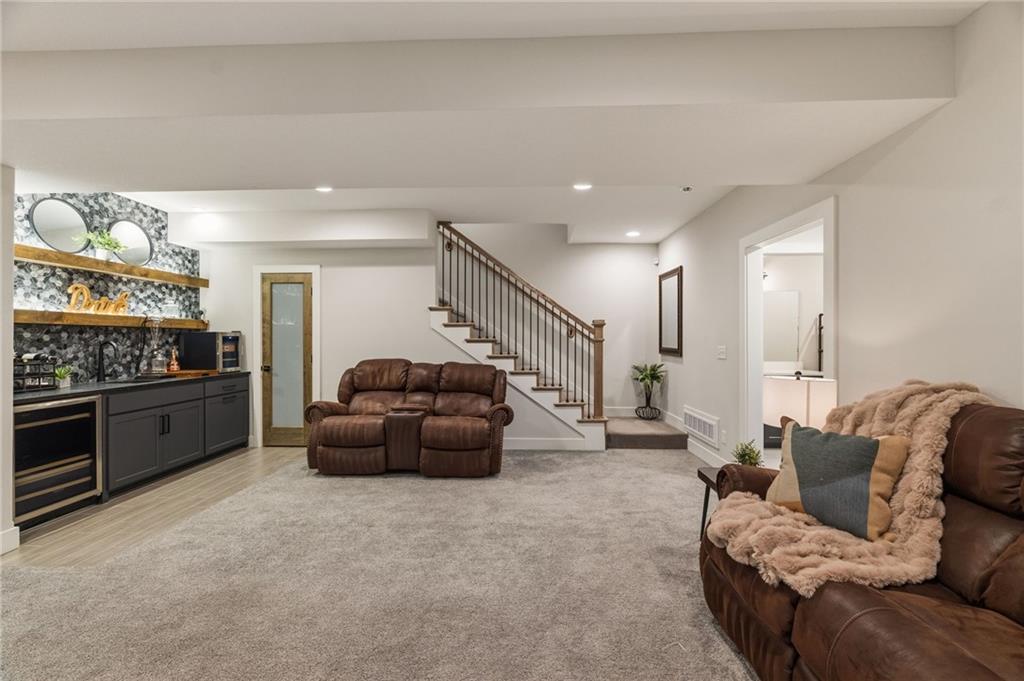 4713 NE Freehold Drive